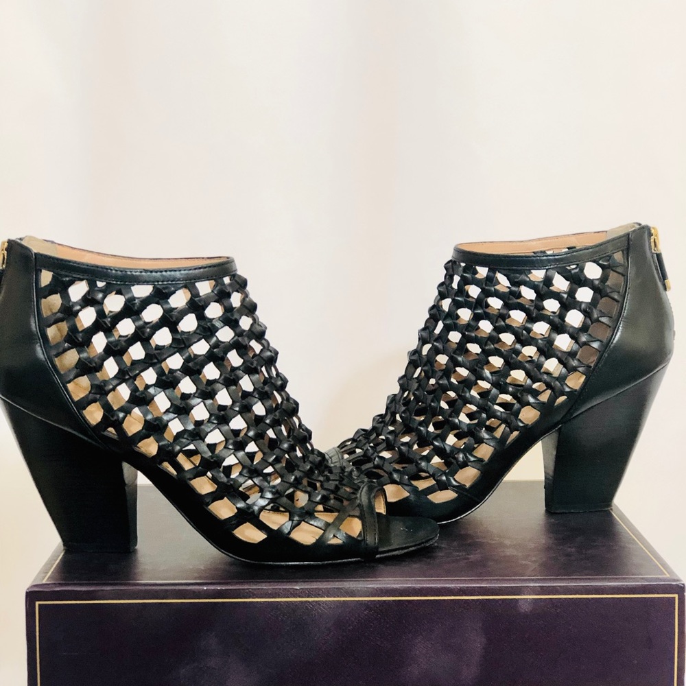 Vince Camuto Signature Glendah Heels